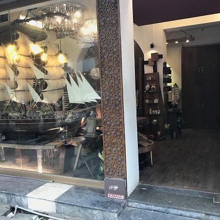 Rustic House Backpacker Hotell Hanoi Exteriör bild