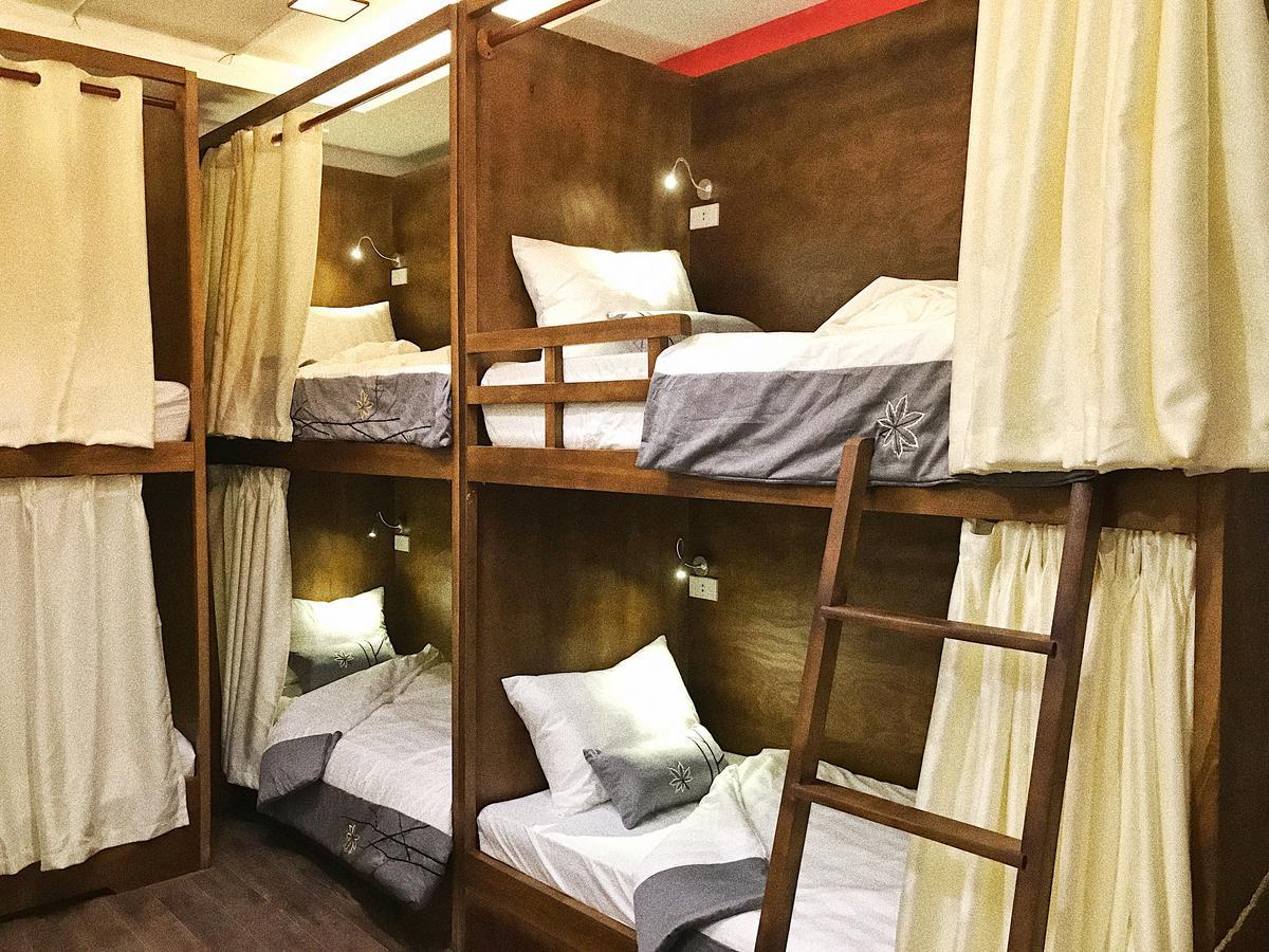 Rustic House Backpacker Hotell Hanoi Exteriör bild
